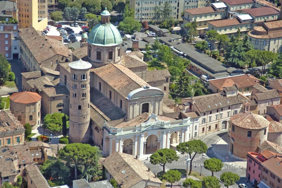 Duomo - City Center Appartamento Elegante Con Suite 라벤나 외부 사진